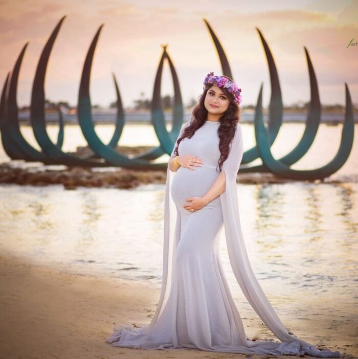 Outdoor maternity photography Sydney beach session